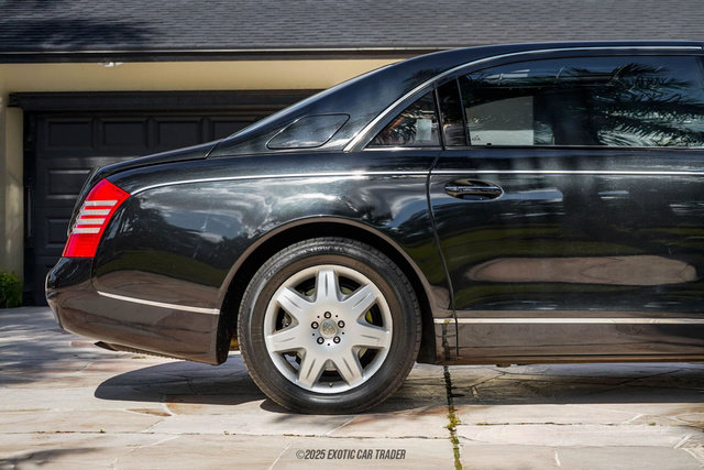 Used 2009 Maybach 62 RWD image 10