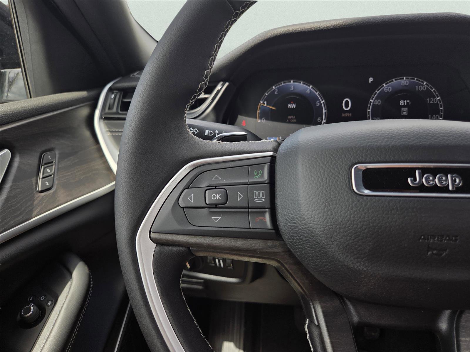New 2026 Jeep Grand Cherokee L Limited image 30