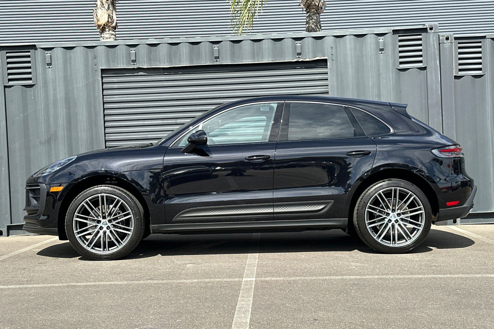 Certified 2025 Porsche Macan video 2