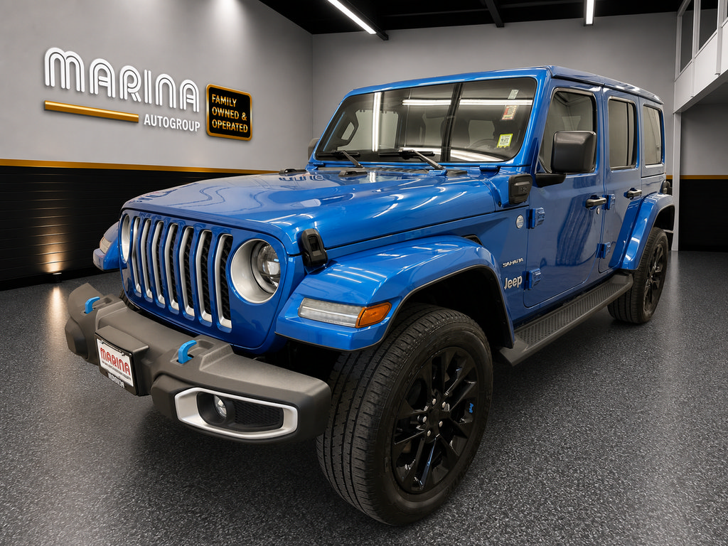 Used 2023 Jeep Wrangler Unlimited Sahara w/ Cold Weather Group AWD/4WD image 13