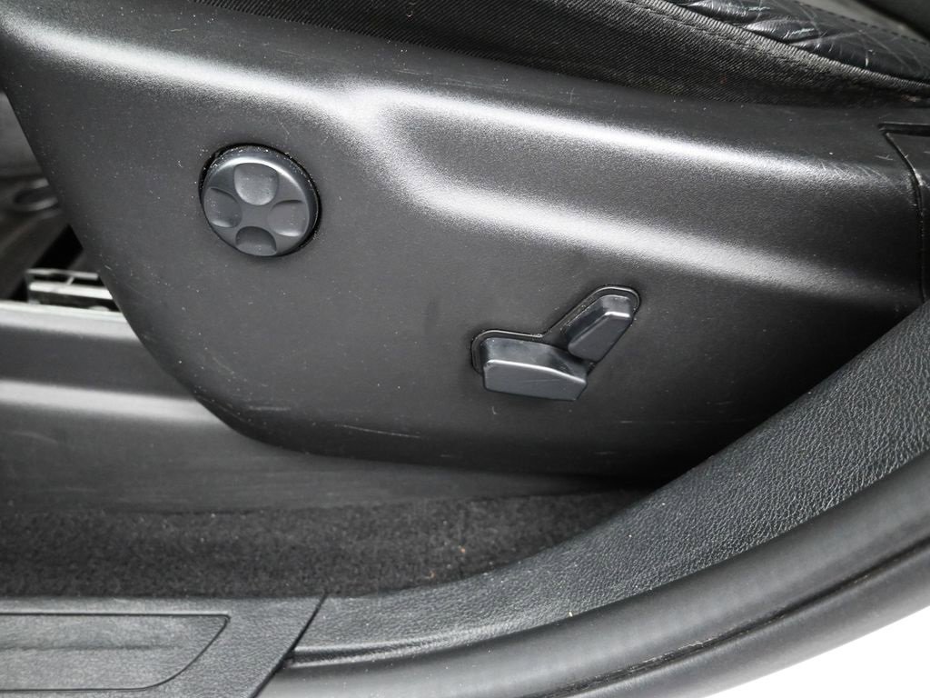 Used 2020 Jeep Grand Cherokee Laredo w/ Laredo X Package image 12