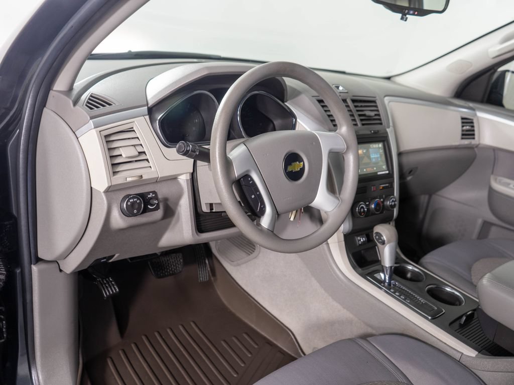 Used 2011 Chevrolet Traverse LS AWD/4WD image 13