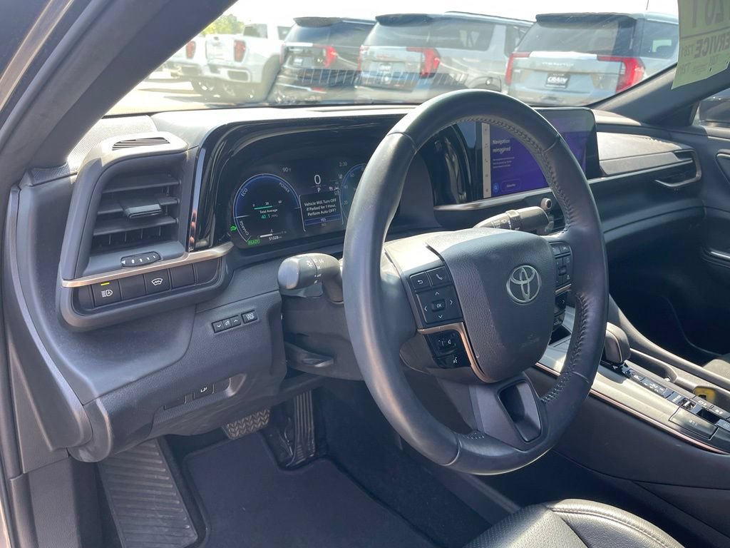 Used 2023 Toyota Crown AWD/4WD image 12