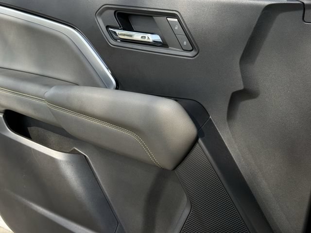 Used 2024 Chevrolet Colorado ZR2 w/ Safety Package AWD/4WD image 26