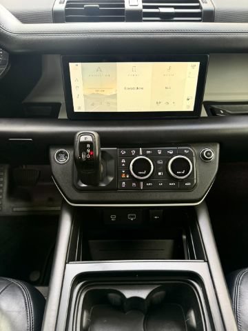 Used 2020 Land Rover Defender 110 First Edition AWD/4WD image 19
