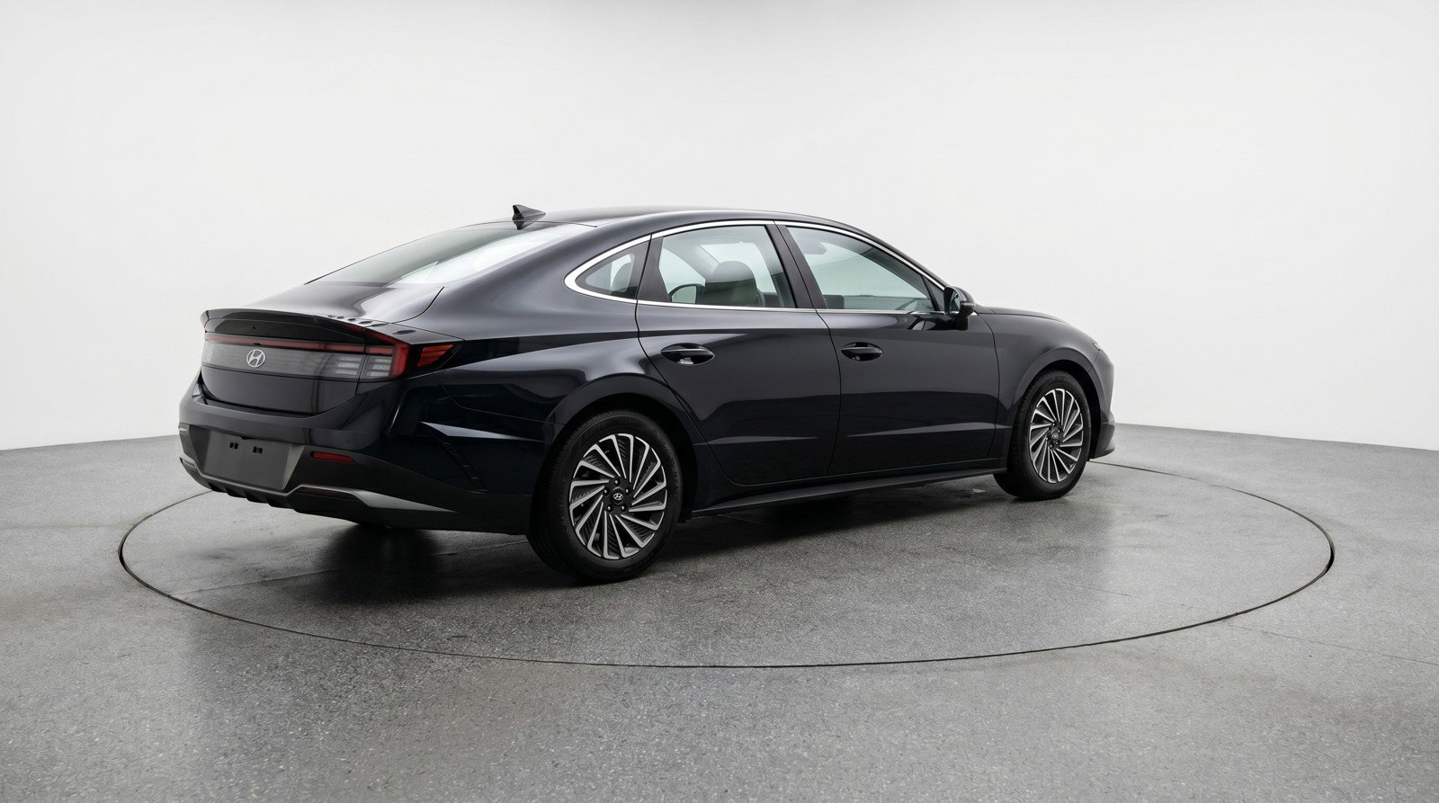 Used 2025 Hyundai Sonata SEL FWD image 9
