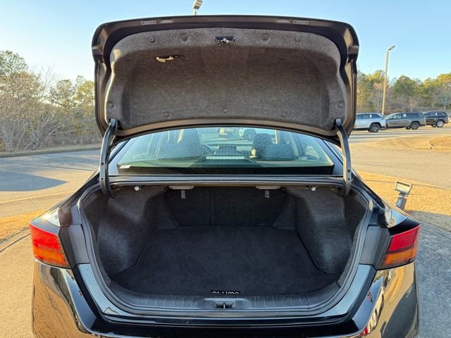 Used 2024 Nissan Altima 2.5 SV image 32