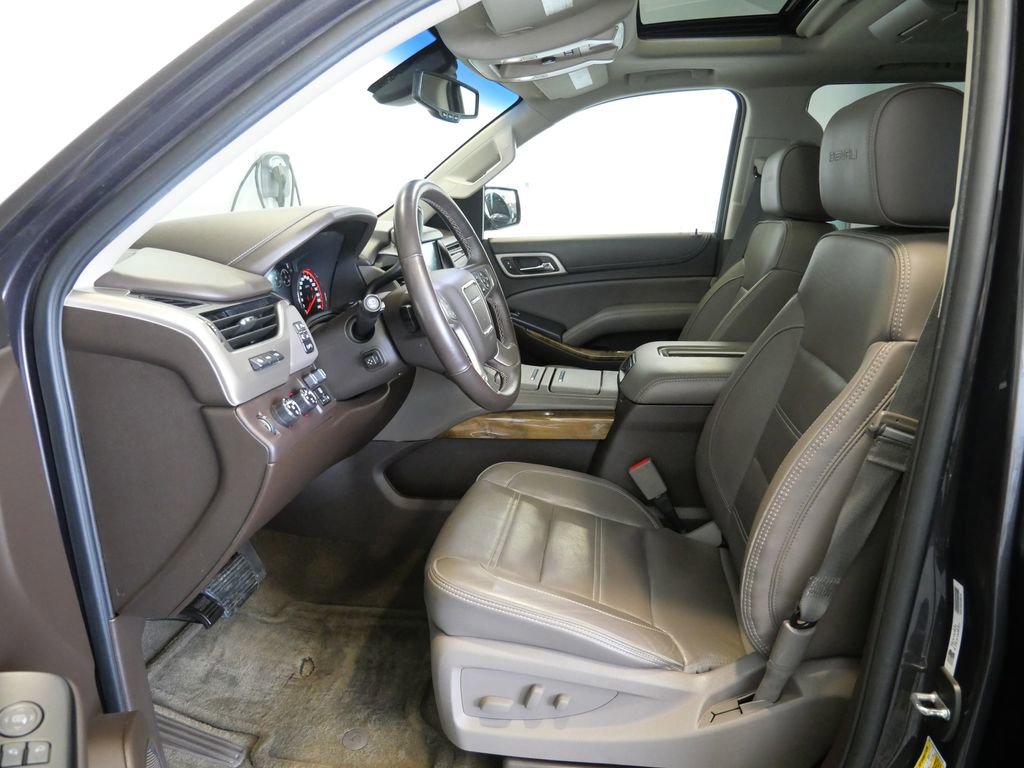 Used 2016 GMC Yukon Denali w/ Open Road Package AWD/4WD image 15