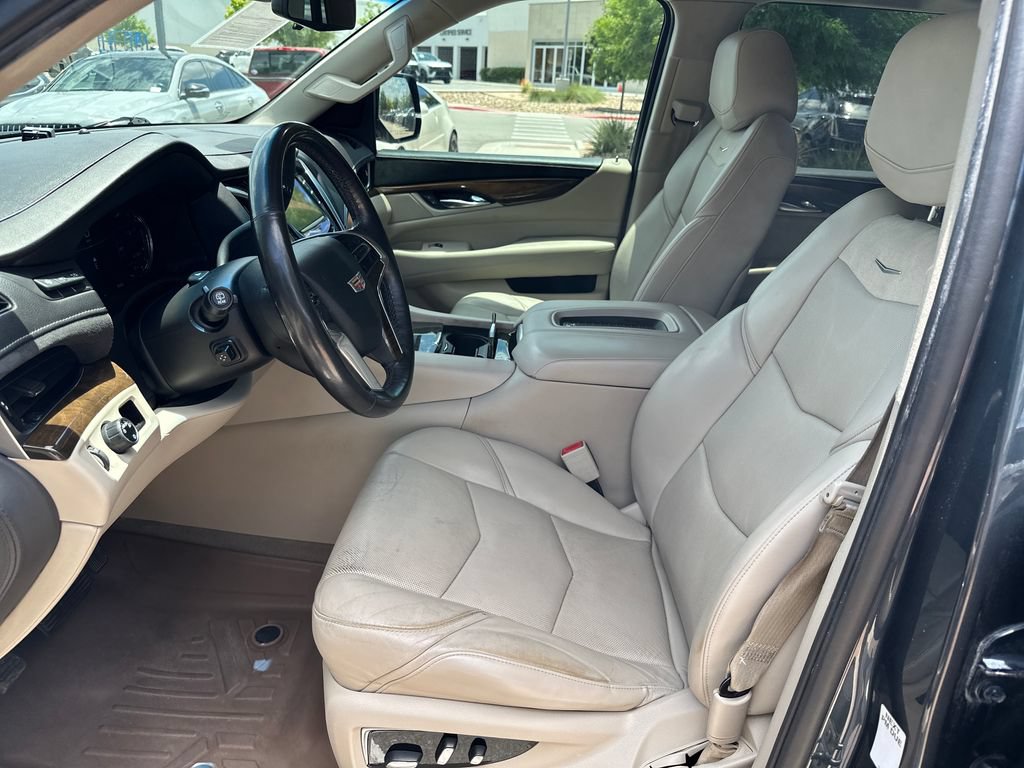 Used 2020 Cadillac Escalade ESV Luxury RWD image 20