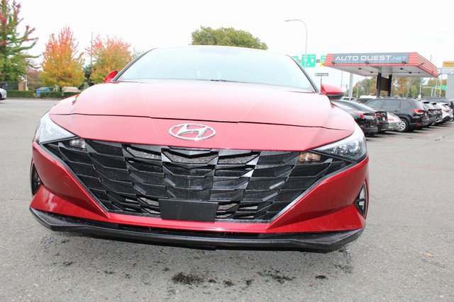 Used 2022 Hyundai Elantra Limited image 9