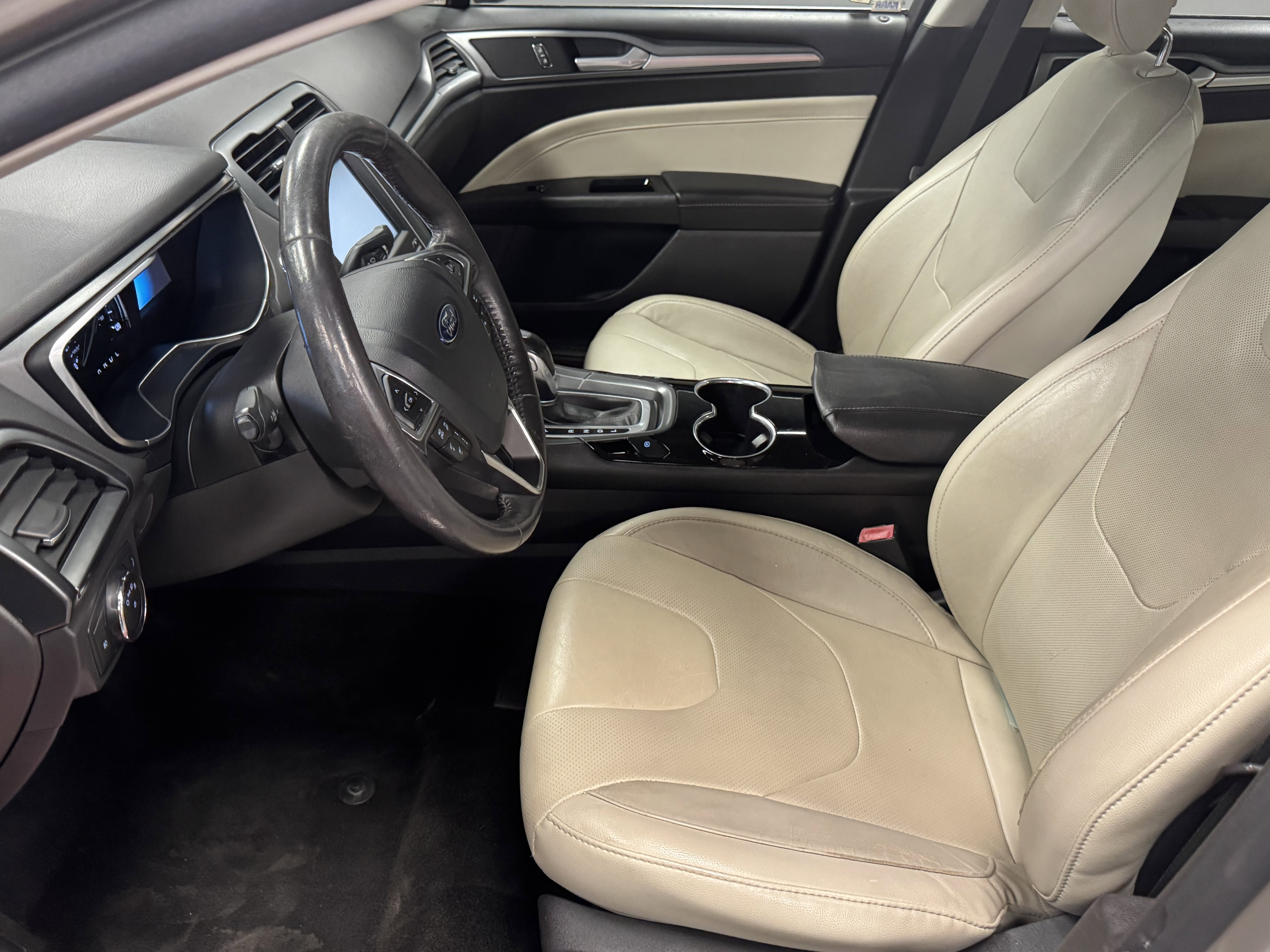 Used 2015 Ford Fusion Energi Titanium w/ Driver Assist Package image 8