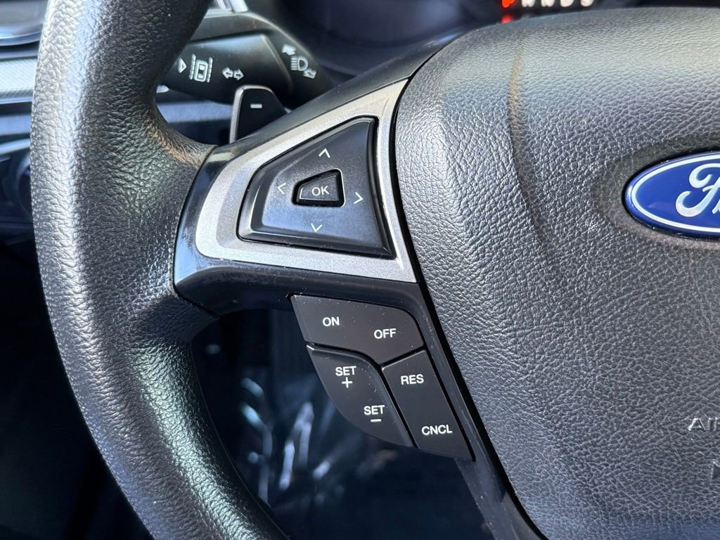 Used 2019 Ford Fusion SE FWD image 31