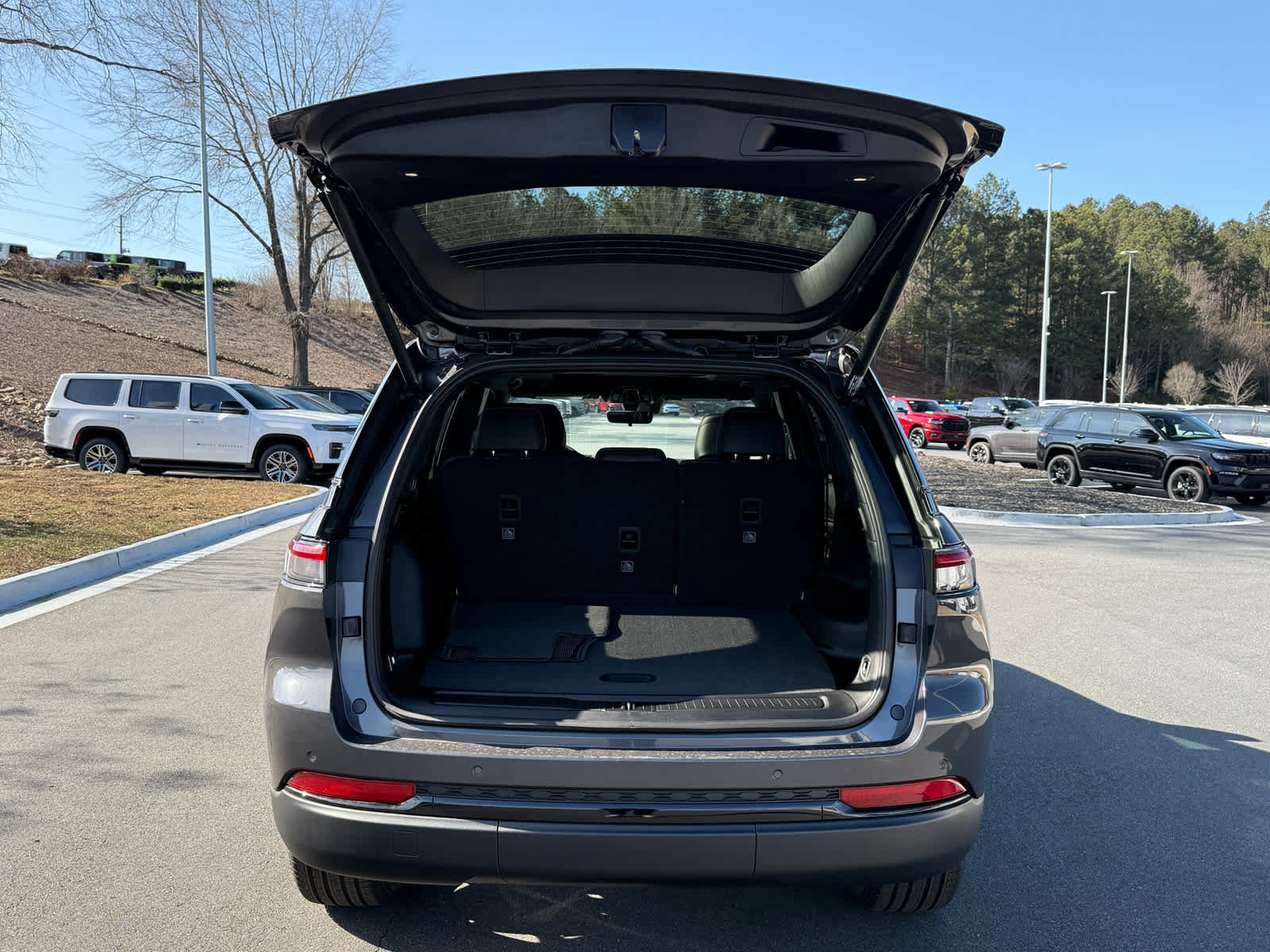 New 2025 Jeep Grand Cherokee Limited AWD/4WD image 30