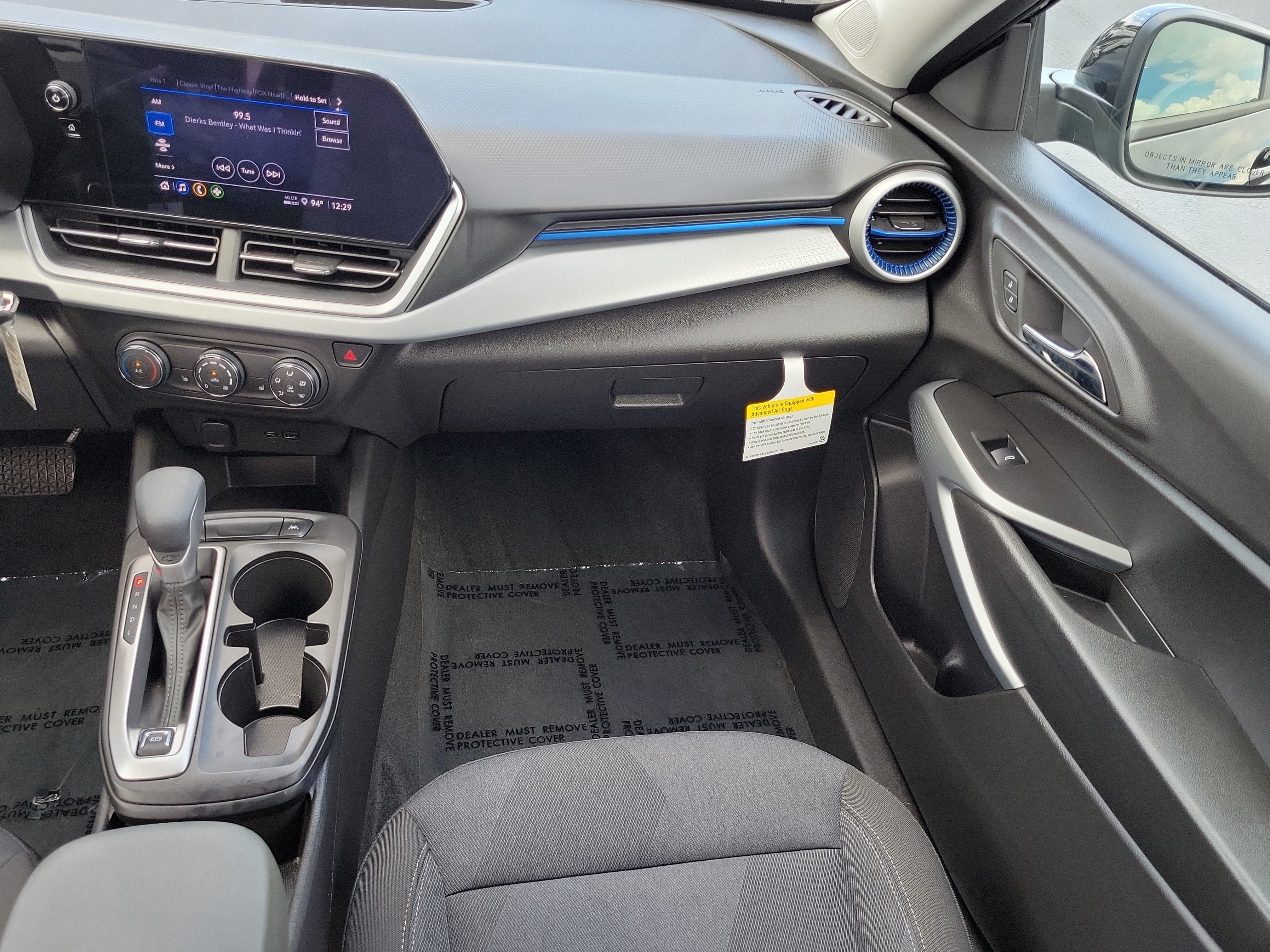 Used 2025 Chevrolet Trax LS w/ LS Convenience Package FWD image 16