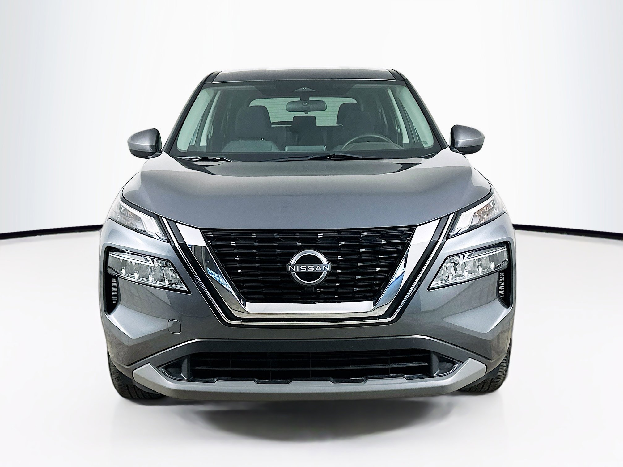 Used 2023 Nissan Rogue SV FWD image 2