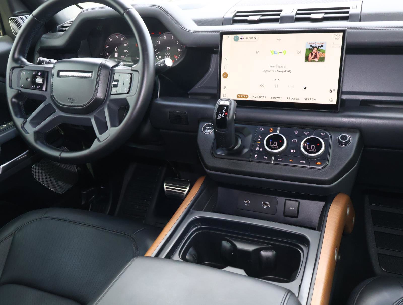 Used 2024 Land Rover Defender 130 X image 10