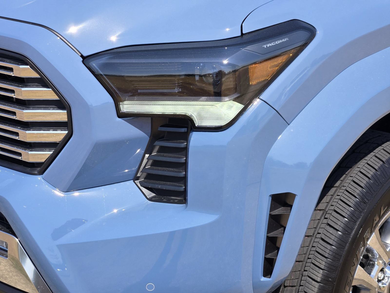 New 2026 Toyota Tacoma Limited AWD/4WD image 9