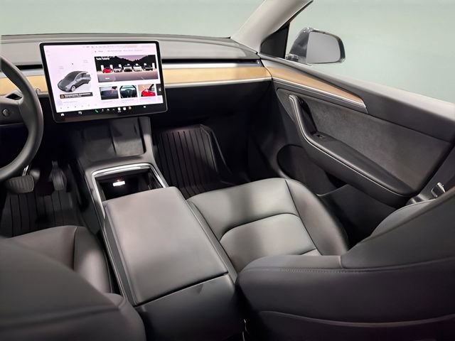 Used 2023 Tesla Model Y Long Range image 23