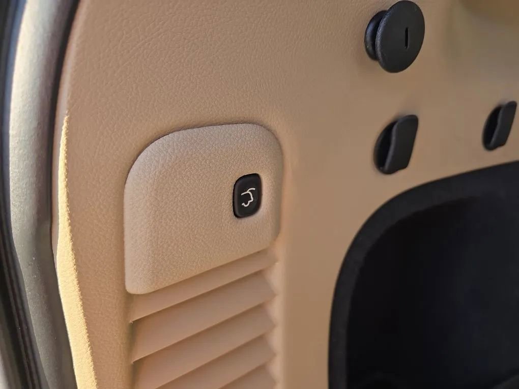 Used 2019 Jeep Grand Cherokee Limited w/ Luxury Group II image 55