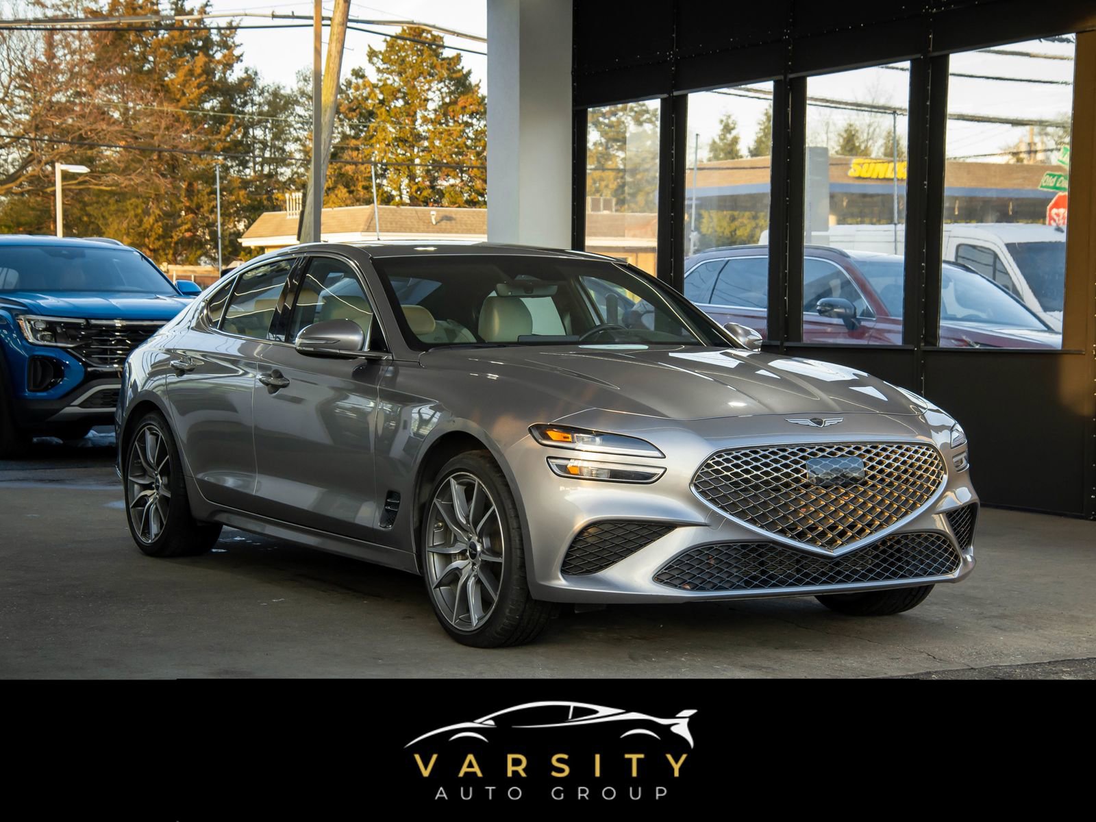 Used 2025 Genesis G70 2.5T image 3