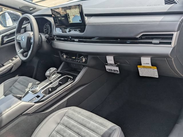 New 2026 Mitsubishi Outlander LE FWD image 26