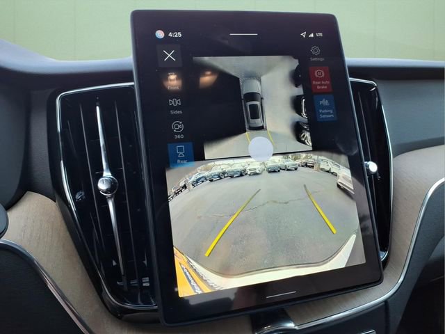 New 2026 Volvo XC60 B5 Plus w/ Protection Package Premier image 22