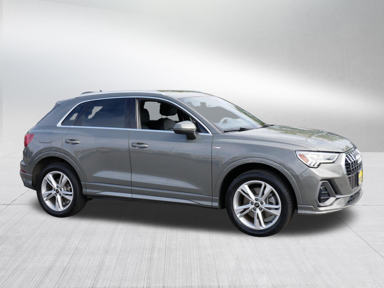 Used 2023 Audi Q3 2.0T Premium w/ Convenience Package AWD/4WD image 8