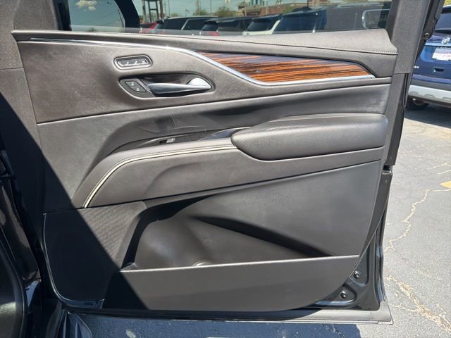 Used 2021 Cadillac Escalade Premium Luxury image 23