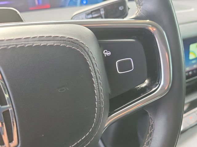 Certified 2025 Lincoln Navigator Reserve AWD/4WD image 30