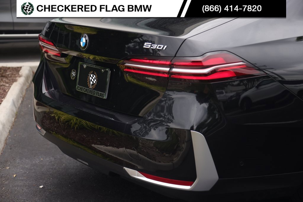 Certified 2024 BMW 530i xDrive w/ Premium Package image 9