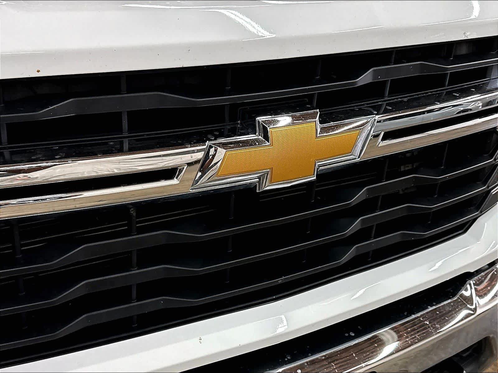 Used 2024 Chevrolet Silverado 2500 LT AWD/4WD image 32