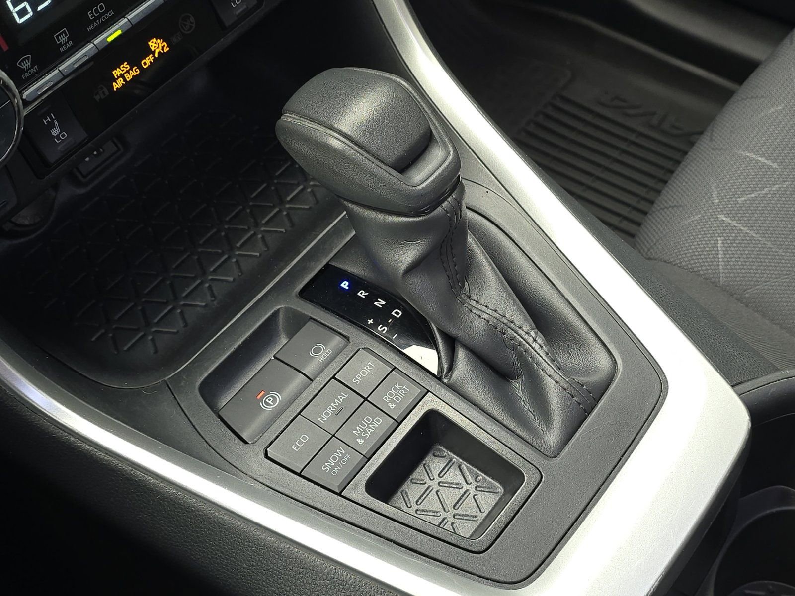 Used 2023 Toyota RAV4 XLE w/ Convenience Package image 20