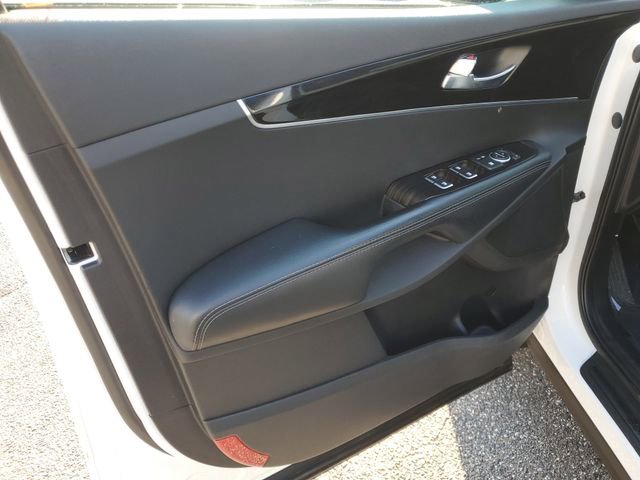 Used 2019 Kia Sorento LX image 17