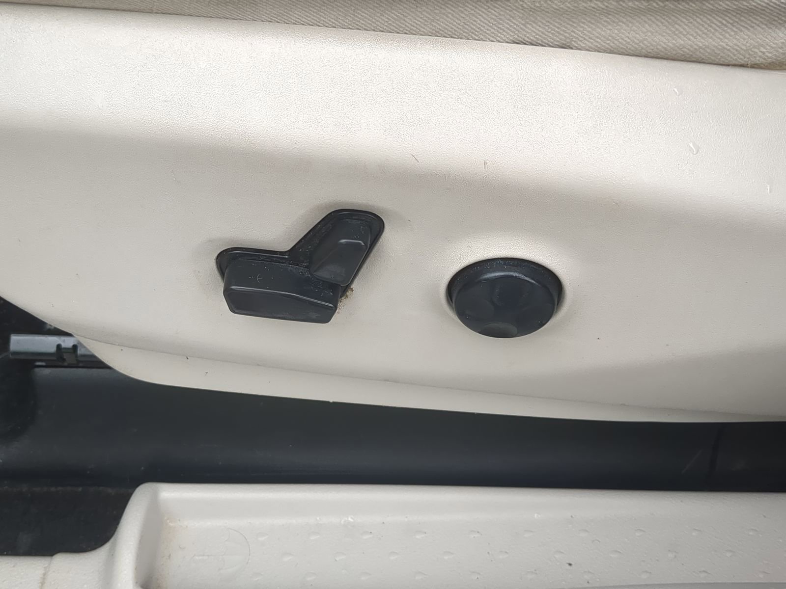 Used 2021 Chrysler Pacifica Touring-L FWD image 23