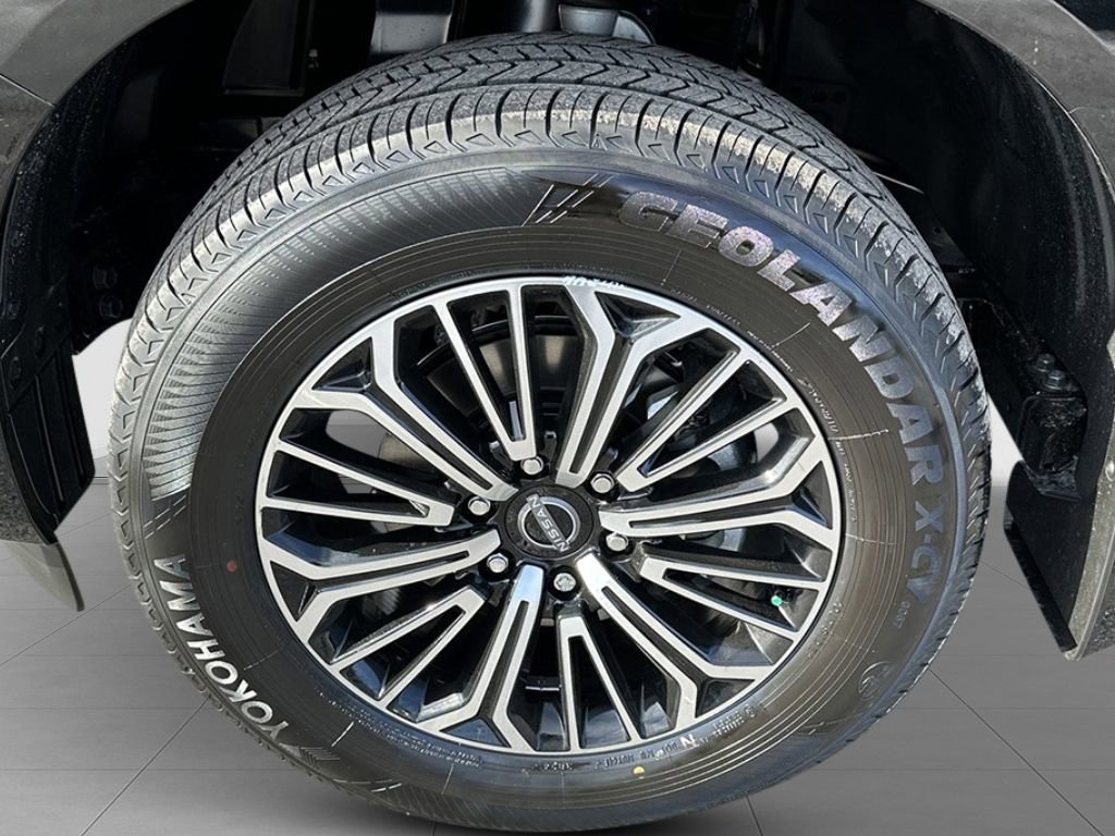 New 2025 Nissan Armada Platinum w/ Convenience Package image 9