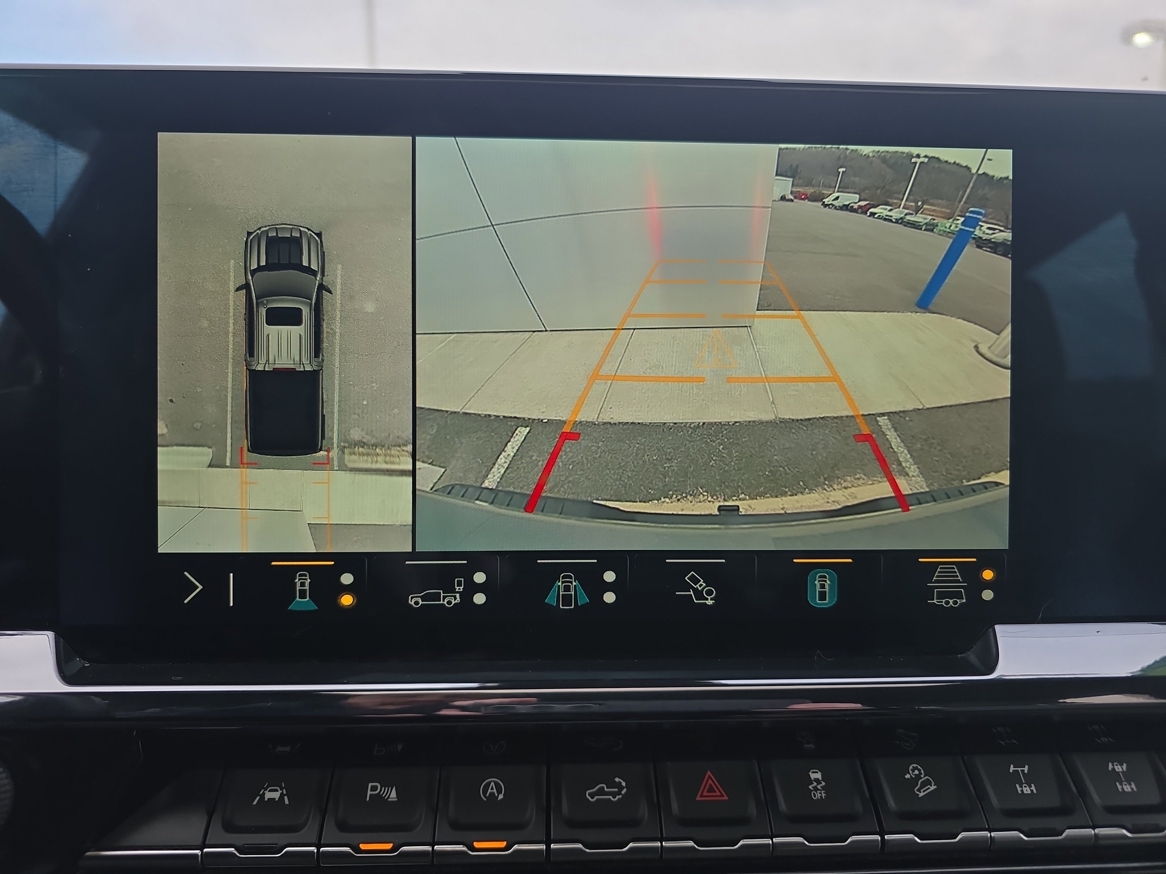 Used 2023 Chevrolet Silverado 1500 ZR2 w/ Technology Package image 31