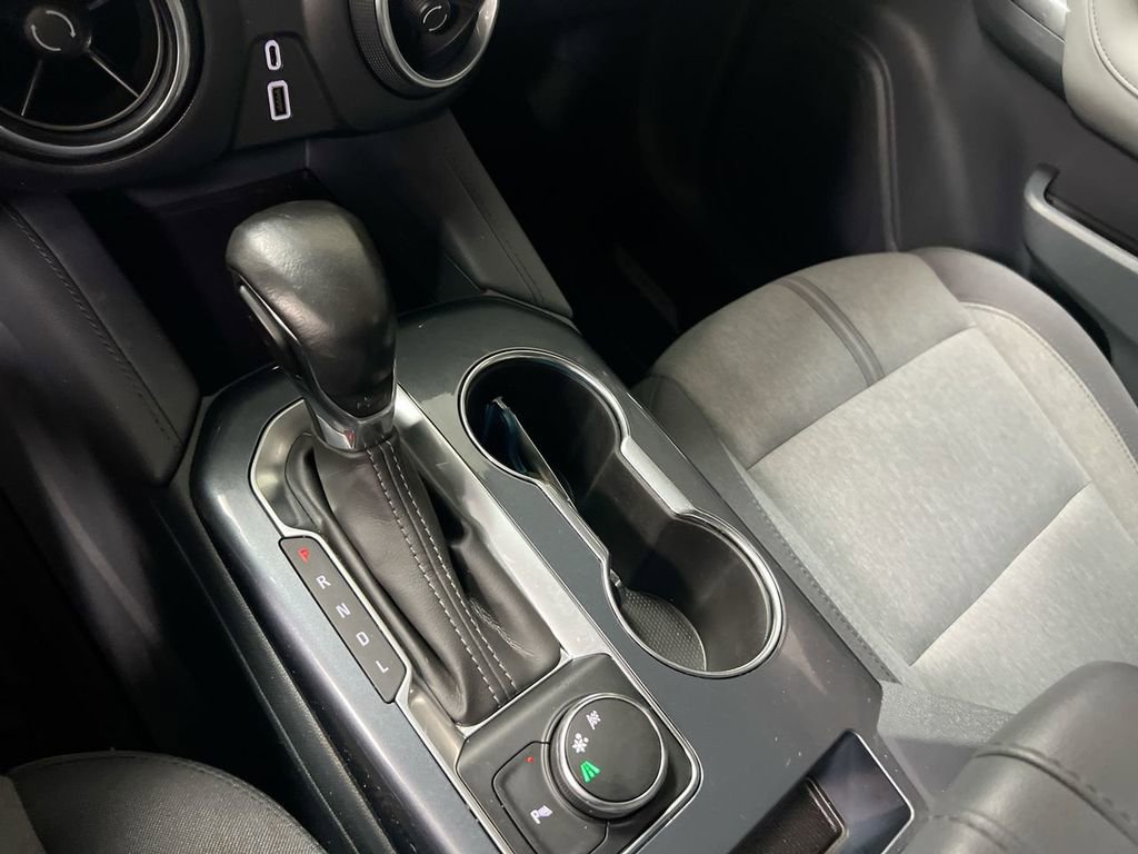 Used 2019 Chevrolet Blazer LT FWD image 17