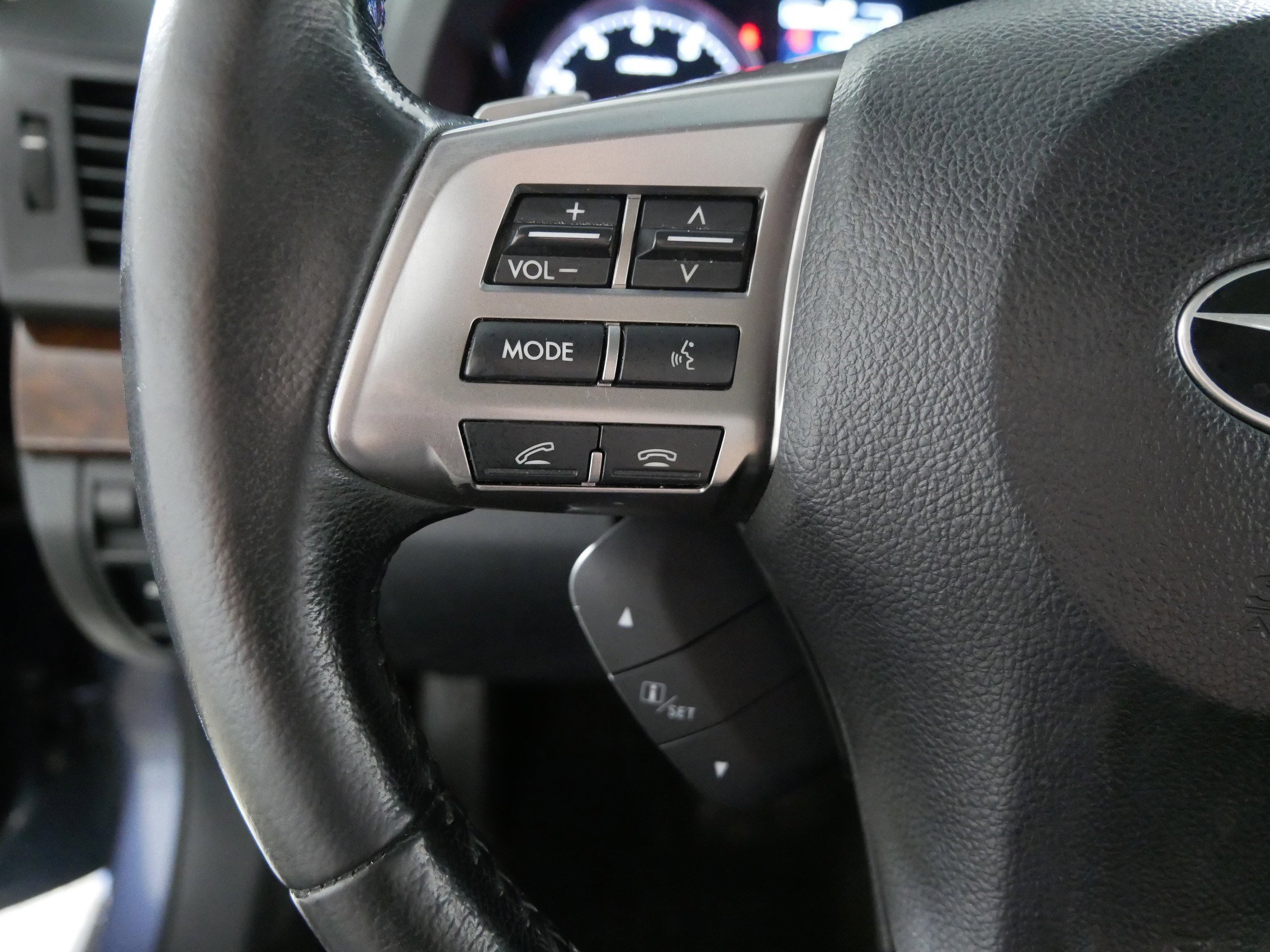 Used 2014 Subaru Legacy 2.5i Limited w/ Moonroof Package image 27