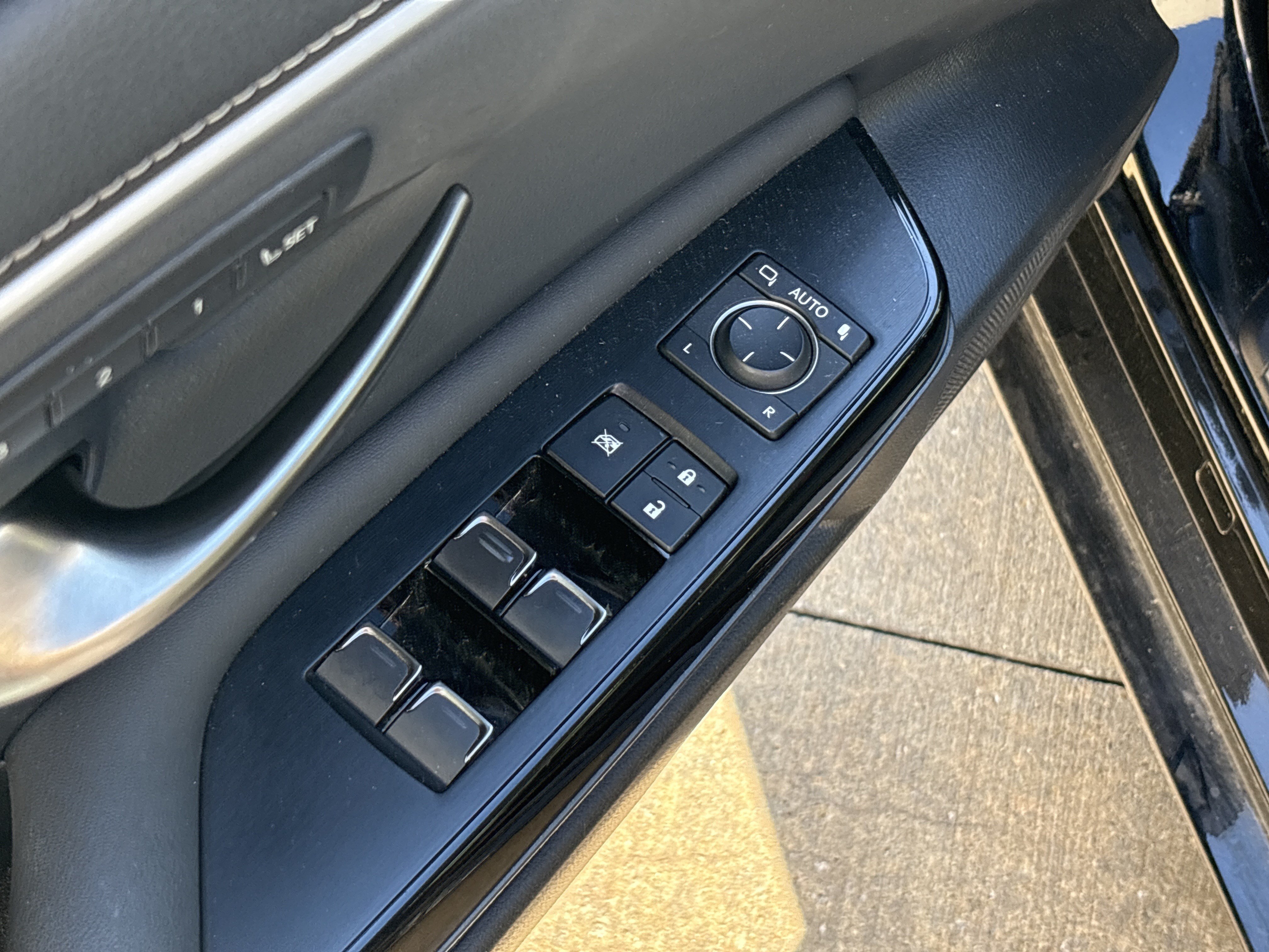 Used 2023 Lexus ES 350 w/ Premium Package FWD image 15