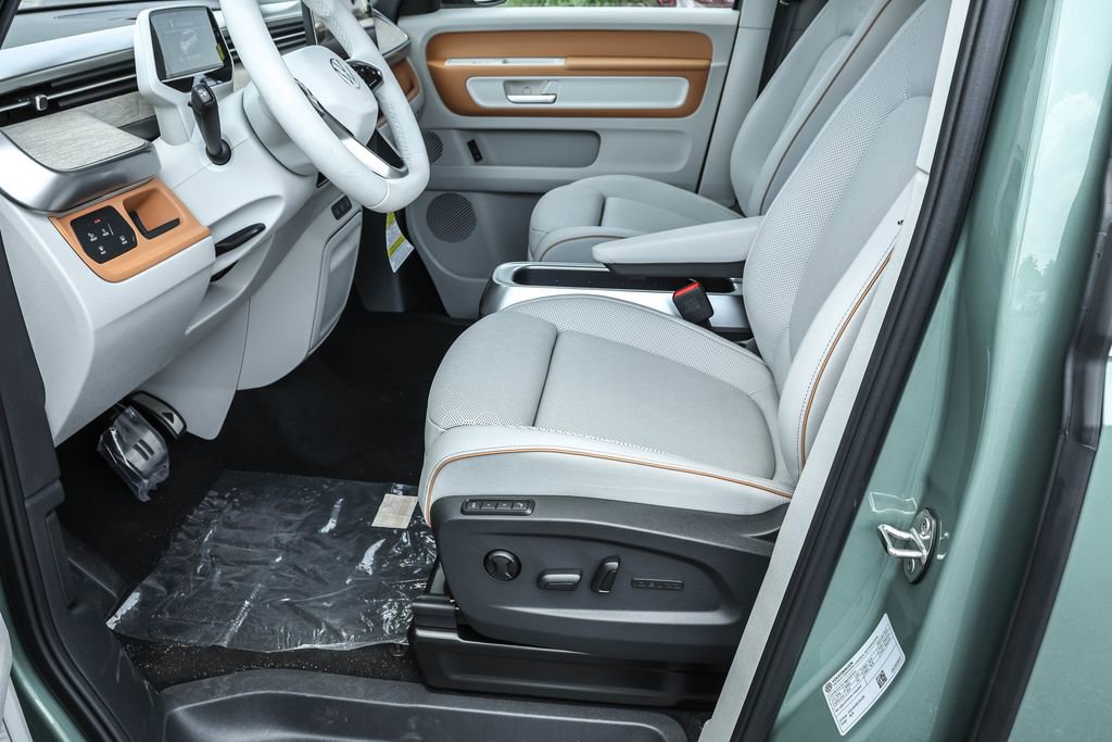 New 2025 Volkswagen ID. Buzz 1st Edition image 24