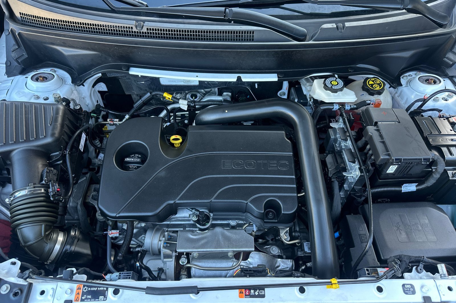 Used 2023 GMC Terrain SLE w/ Driver Convenience Package image 24