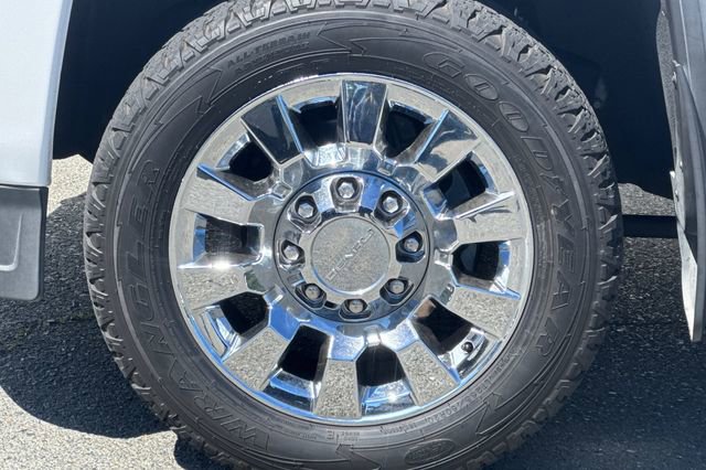 Used 2015 GMC Sierra 2500 Denali w/ Duramax Plus Package AWD/4WD image 23