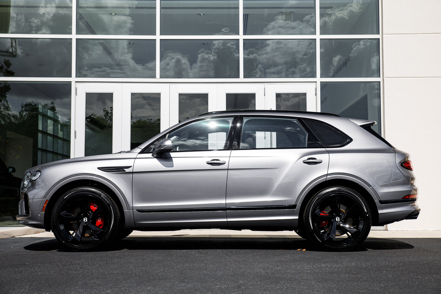 New 2026 Bentley Bentayga AWD/4WD image 7