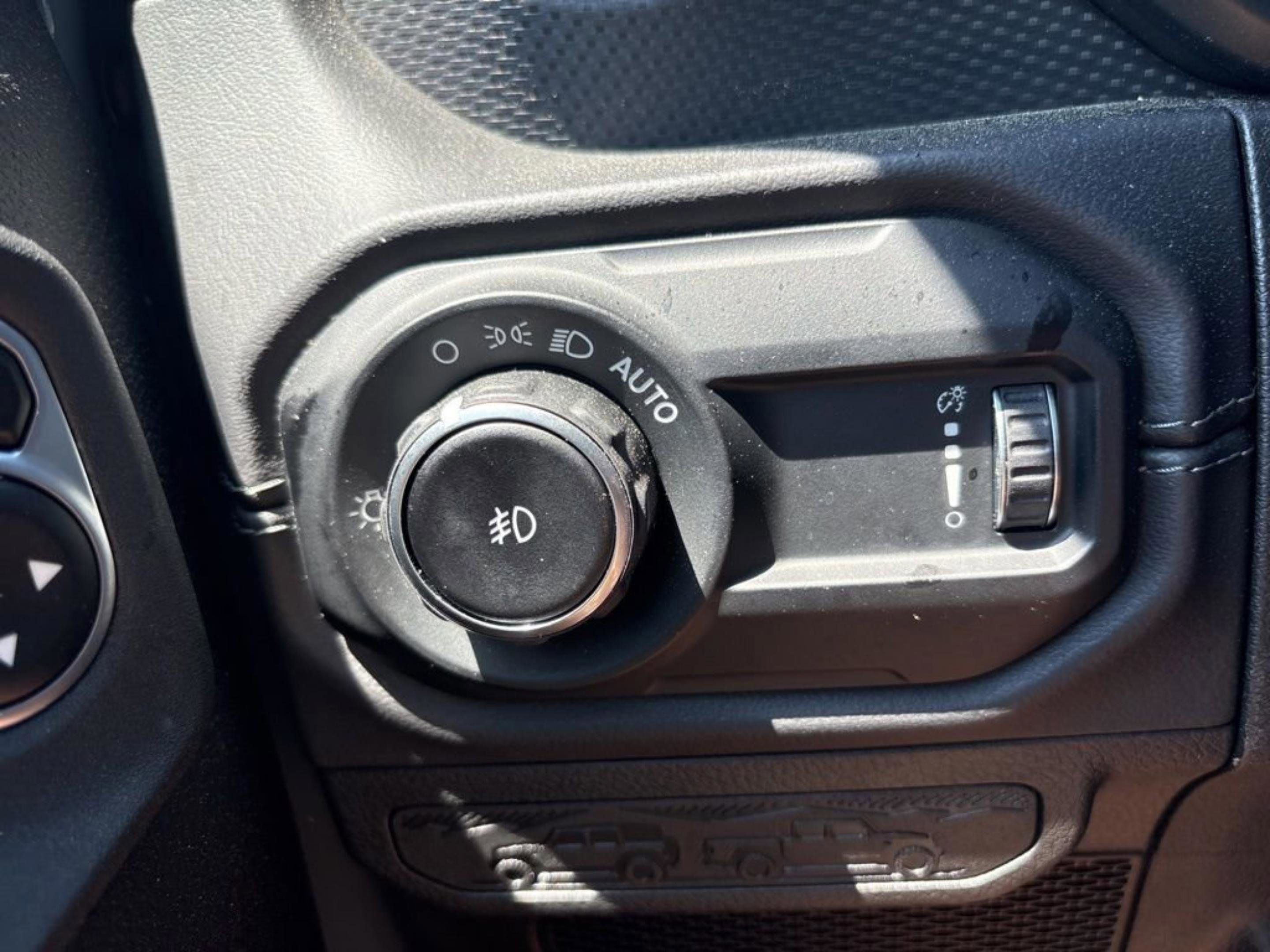 Used 2024 Jeep Wrangler Unlimited Rubicon image 26