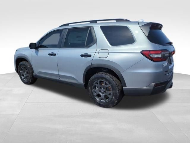 New 2026 Honda Pilot TrailSport image 4