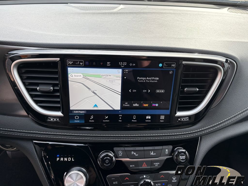 New 2026 Chrysler Pacifica Select image 16