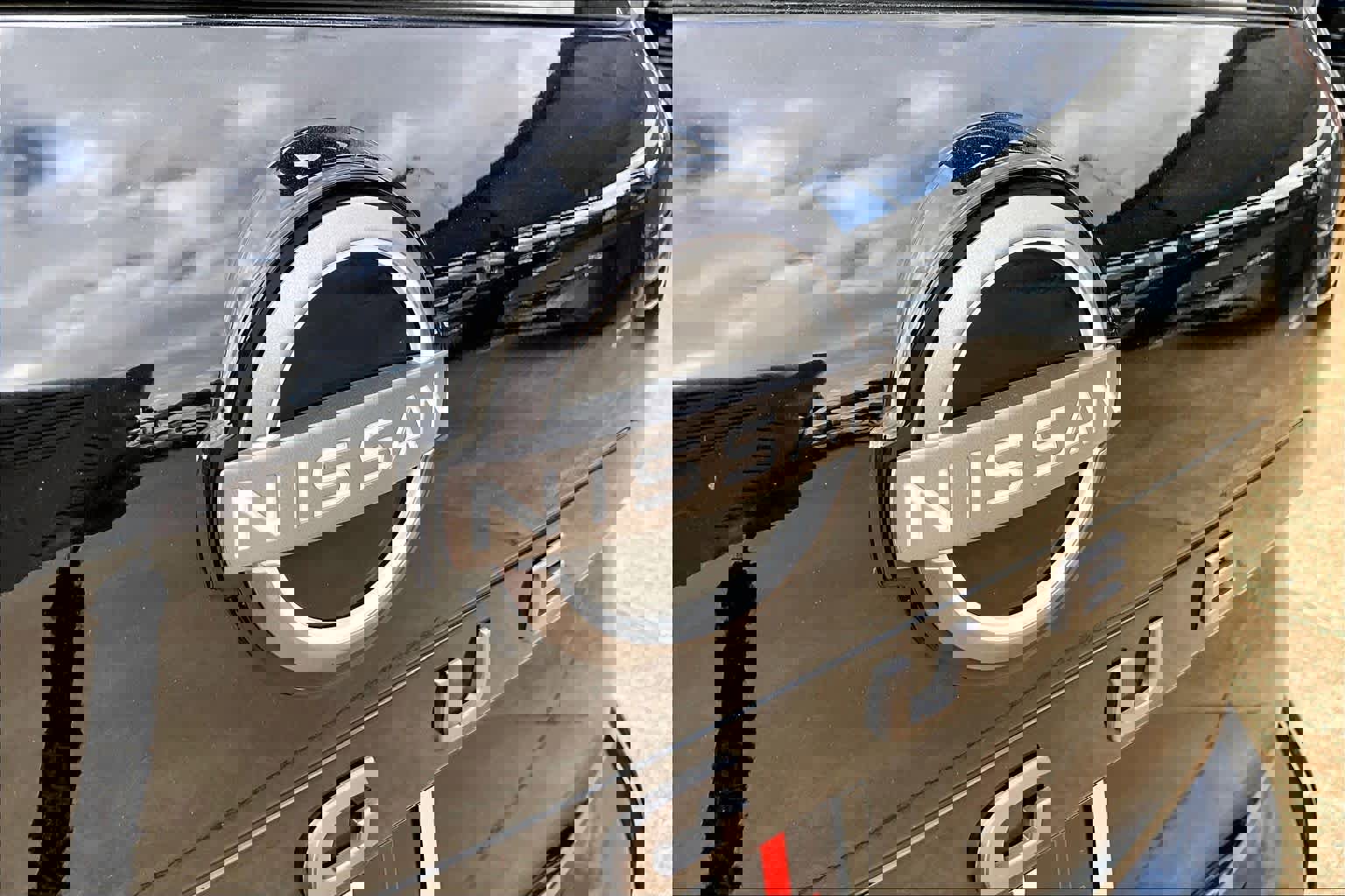 Certified 2025 Nissan Rogue S FWD image 28