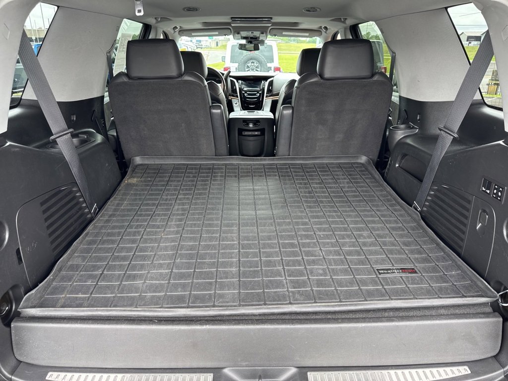 Used 2020 Cadillac Escalade Premium Luxury image 9