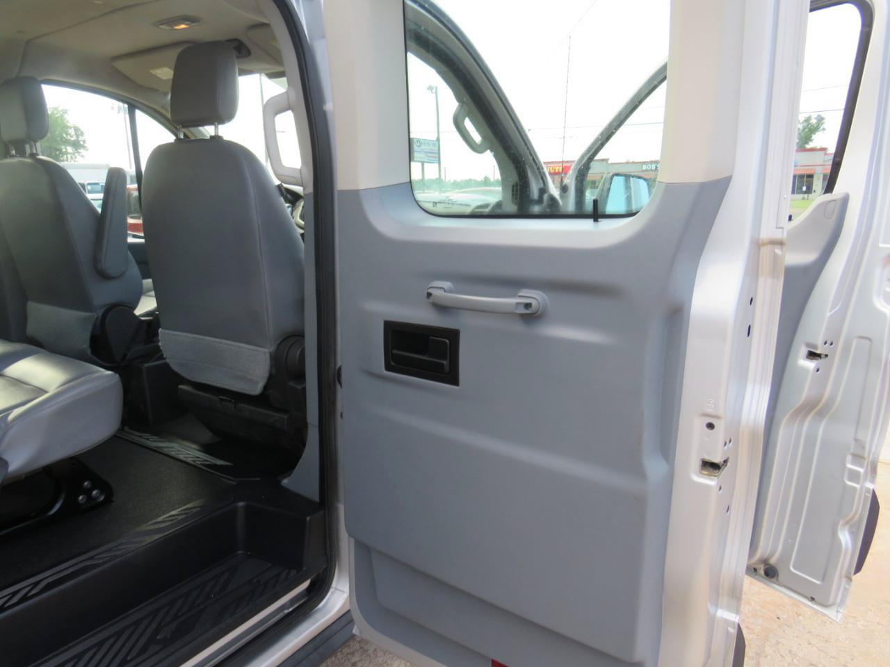 Used 2015 Ford Transit 350 XL RWD image 23
