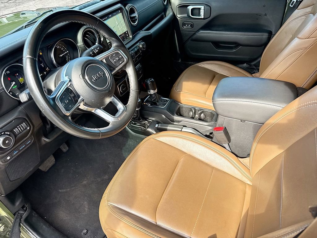 Used 2022 Jeep Wrangler Unlimited Sahara AWD/4WD image 25